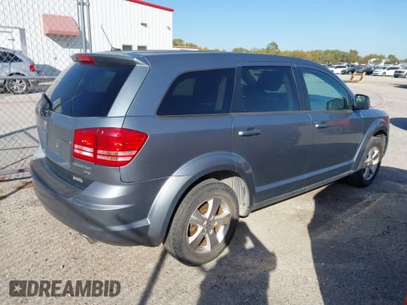 ✅ 2009 Dodge Journey SXT • VIN: 3D4GG57V19T603440 • Lot: 43686637. Listed on IAAI with 156,982 mi. Free auction sales archive from the USA and detailed vehicle history report at DreamBid. Image 4.