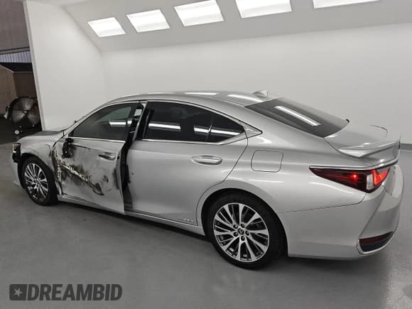 ✅ 2020 Lexus ES 300h • VIN: 58AD21B12LU008920 • Lot: 70222895. Listed on Copart with 99,417 mi. Free auction sales archive from the USA and detailed vehicle history report at DreamBid. Image 2.