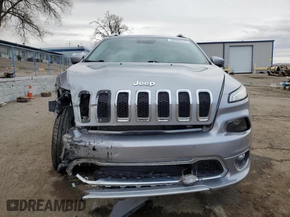 ✅ 2017 Jeep Cherokee Overland • VIN: 1C4PJMJS4HW609880 • Lot: 45598445. Listed on Copart with 83,691 mi. Free auction sales archive from the USA and detailed vehicle history report at DreamBid. Image 5.
