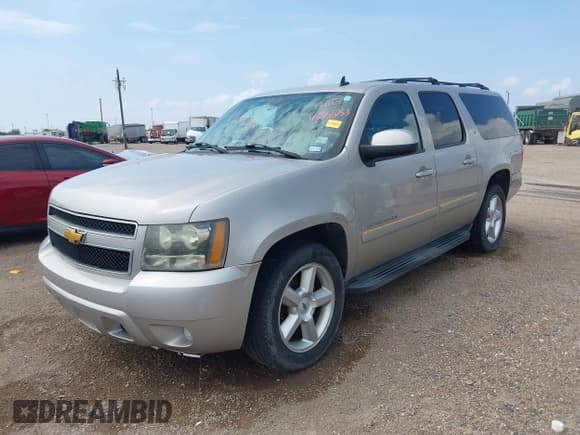 ✅ 2008 Chevrolet Suburban LTZ • VIN: 3GNFC16038G173492 • Лот: 43355753. Опубликован ранее на IAAI с пробегом 178 502 миль. Бесплатный доступ к архиву аукционных продаж из США и подробный отчёт об истории автомобиля на DreamBid. Изображение 2.