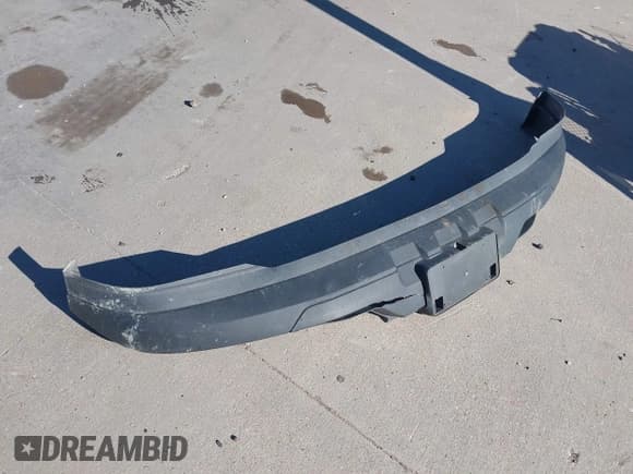 ✅ 2018 Chevrolet Silverado 1500 LT • VIN: 3GCPCREC2JG163338 • Lot: 43656262. Wystawiony na IAAI z przebiegiem 110 223 mil. Bezpłatny archiwum sprzedaży aukcyjnych z USA i szczegółowy raport historii pojazdu na DreamBid. Zdjęcie 12.