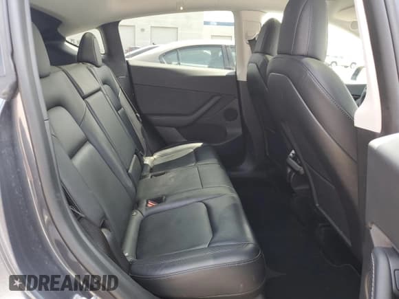 ✅ 2022 Tesla Model Y Performance • VIN: 7SAYGDEF0NF511223 • Lot: 55314095. Wystawiony na Copart z przebiegiem 65 242 mil. Bezpłatny archiwum sprzedaży aukcyjnych z USA i szczegółowy raport historii pojazdu na DreamBid. Zdjęcie 11.