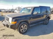 ✅ 2007 Jeep Commander Sport • VIN: 1J8HH48K97C695976 • Лот: 95213785. Опубликован ранее на Copart с пробегом 285 151 миль. Бесплатный доступ к архиву аукционных продаж из США и подробный отчёт об истории автомобиля на DreamBid. Изображение 1.