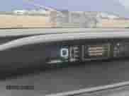 2018 Toyota Prius Two z VIN JTDKBRFU3J3595637, wystawiony jako Copart lot #90105975 z przebiegiem 257 844 mil mil oraz Czysty tytuł • Clean title. Historia ofert i sprzedaży dostępna na DreamBid. Obrazek 9.