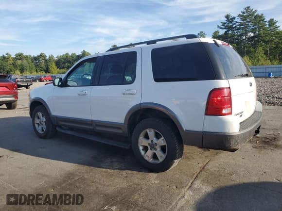 ✅ 2003 Ford Explorer XLT • VIN: 1FMZU73K53UA54002 • Lot: 80470415. Wystawiony na Copart z przebiegiem 140 853 mil. Bezpłatny archiwum sprzedaży aukcyjnych z USA i szczegółowy raport historii pojazdu na DreamBid. Zdjęcie 2.
