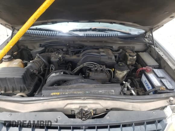 ✅ 2005 Ford Explorer XLS • VIN: 1FMZU62K55UB30767 • Lot: 60655445. Listed on Copart with 287,145 mi. Free auction sales archive from the USA and detailed vehicle history report at DreamBid. Image 12.