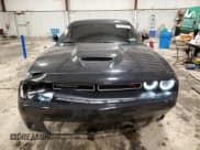 ✅ 2021 Dodge Challenger R/T • VIN: 2C3CDZBT4MH571140 • Lot: 46240254. Wystawiony na Copart z przebiegiem 61 437 mil. Bezpłatny archiwum sprzedaży aukcyjnych z USA i szczegółowy raport historii pojazdu na DreamBid. Zdjęcie 5.