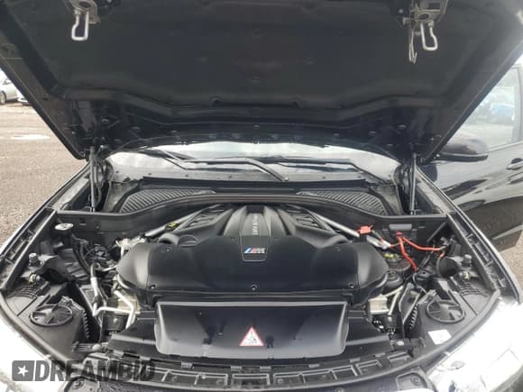 ✅ 2016 BMW X5 M • VIN: 5YMKT6C56G0R78370 • Лот: 64634225. Опубликован ранее на Copart с пробегом 117 995 миль. Бесплатный доступ к архиву аукционных продаж из США и подробный отчёт об истории автомобиля на DreamBid. Изображение 12.