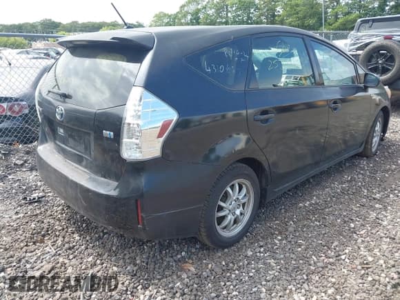 ✅ 2014 Toyota Prius Two • VIN: JTDZN3EU5E3301861 • Lot: 42621485. Listed on IAAI with Not provided. Free auction sales archive from the USA and detailed vehicle history report at DreamBid. Image 4.