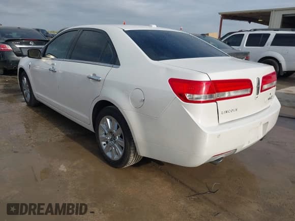 ✅ 2011 Lincoln MKZ • VIN: 3LNHL2GC8BR753361 • Лот: 43800646. Опубликован ранее на IAAI с пробегом 172 956 миль. Бесплатный доступ к архиву аукционных продаж из США и подробный отчёт об истории автомобиля на DreamBid. Изображение 3.
