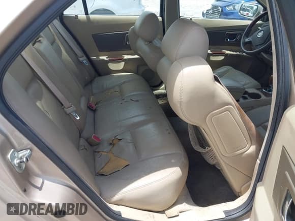 ✅ 2006 Cadillac CTS • VIN: 1G6DM57T160105452 • Lot: 42538881. Listed on IAAI with 172,084 mi. Free auction sales archive from the USA and detailed vehicle history report at DreamBid. Image 8.