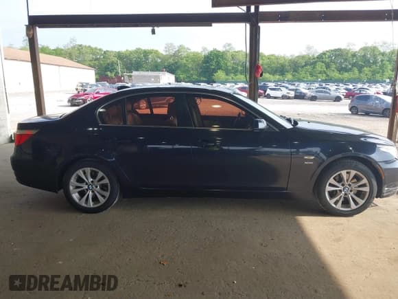 ✅ 2009 BMW 5 Series 535i xDrive • VIN: WBANV93589C135206 • Lot: 42424178. Wystawiony na IAAI z przebiegiem 178 049 mil. Bezpłatny archiwum sprzedaży aukcyjnych z USA i szczegółowy raport historii pojazdu na DreamBid. Zdjęcie 13.
