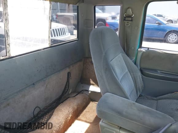 ✅ 1993 Ford Ranger STX • VIN: 1FTCR14XXPPA81400 • Lot: 42774388. Listed on IAAI with 9,154 mi. Free auction sales archive from the USA and detailed vehicle history report at DreamBid. Image 8.