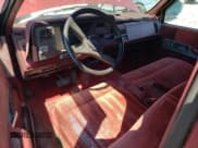 ✅ 1991 Chevrolet Silverado 1500 • VIN: 2GCEC19K7M1160863 • Lot: 62515025. Wystawiony na Copart z przebiegiem 178 680 mil. Bezpłatny archiwum sprzedaży aukcyjnych z USA i szczegółowy raport historii pojazdu na DreamBid. Zdjęcie 8.