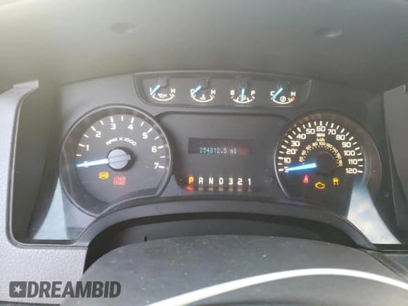 ✅ 2014 Ford F-150 XL • VIN: 1FTMF1CM5EKF62640 • Lot: 80427685. Wystawiony na Copart z przebiegiem 254 812 mil. Bezpłatny archiwum sprzedaży aukcyjnych z USA i szczegółowy raport historii pojazdu na DreamBid. Zdjęcie 9.