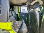 ✅ 2013 Jeep Wrangler Unlimited Rubicon • VIN: 1C4HJWFG3DL574491 • Lot: 70914625. Wystawiony na Copart z przebiegiem Nie podano. Bezpłatny archiwum sprzedaży aukcyjnych z USA i szczegółowy raport historii pojazdu na DreamBid. Zdjęcie 11.