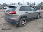 ✅ 2017 Jeep Cherokee Sport • VIN: 1C4PJMAB0HW567739 • Лот: 41381622. Опубликован ранее на IAAI с пробегом 120 217 миль. Бесплатный доступ к архиву аукционных продаж из США и подробный отчёт об истории автомобиля на DreamBid. Изображение 4.