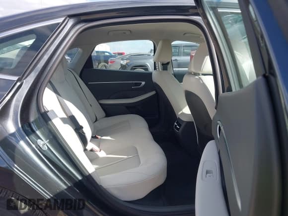 ✅ 2026 Hyundai Sonata Blue • VIN: KMHL24JJXTA138158 • Лот: 43649100. Опубликован ранее на IAAI с пробегом 2 112 миль. Бесплатный доступ к архиву аукционных продаж из США и подробный отчёт об истории автомобиля на DreamBid. Изображение 8.