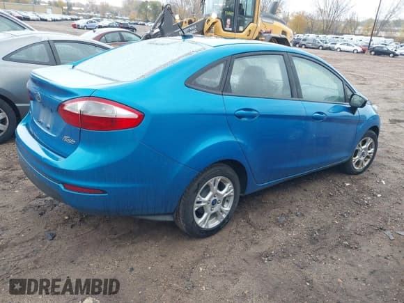 ✅ 2014 Ford Fiesta SE • VIN: 3FADP4BJ4EM212131 • Лот: 43604614. Опубликован ранее на IAAI с пробегом 129 050 миль. Бесплатный доступ к архиву аукционных продаж из США и подробный отчёт об истории автомобиля на DreamBid. Изображение 4.