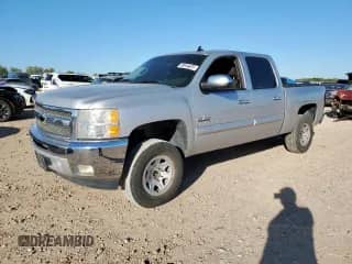 2013 Chevrolet Silverado 1500 LT with VIN 3GCPCSE09DG163872, listed as a Copart auction lot 90944825 with 180,734 mi miles and Clean title. Bid and sale history available at DreamBid. Image 1.