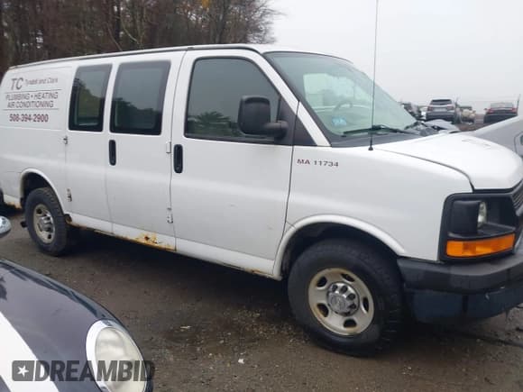 ✅ 2013 Chevrolet Express Cargo • VIN: 1GCWGFCA3D1121568 • Lot: 43664806. Listed on IAAI with 235,167 mi. Free auction sales archive from the USA and detailed vehicle history report at DreamBid. Image 13.