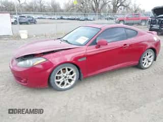 2007 Hyundai Tiburon GT с VIN KMHHN66F67U251509, выставлен на аукционе IAAI как лот 42115300 с пробегом 180 334 миль миль и . История ставок и продаж доступна на DreamBid. Изображение 2.