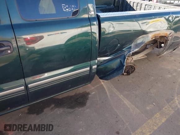 ✅ 2001 Chevrolet Silverado 1500 LS • VIN: 1GCEK19T41E185841 • Лот: 43598805. Опубликован ранее на IAAI с пробегом 324 706 миль. Бесплатный доступ к архиву аукционных продаж из США и подробный отчёт об истории автомобиля на DreamBid. Изображение 6.