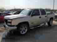 ✅ 2006 Chevrolet Silverado 1500 LT1 • VIN: 2GCEK13T961130173 • Lot: 69500414. Wystawiony na Copart z przebiegiem 195 532 mil mil. Skorzystaj z bezpłatnego archiwum sprzedaży aukcyjnych z USA i zobacz szczegółowy raport historii pojazdu na DreamBid. Zdjęcie 1.