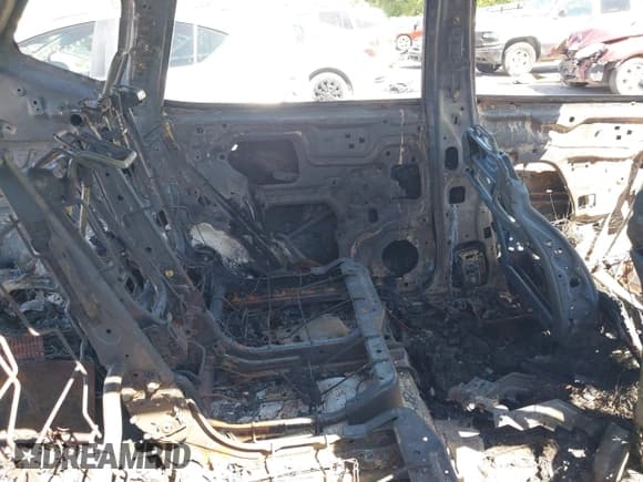 ✅ 2014 Nissan Rogue S • VIN: 5N1AT2MV4EC818880 • Lot: 42703582. Listed on IAAI with Not provided. Free auction sales archive from the USA and detailed vehicle history report at DreamBid. Image 8.