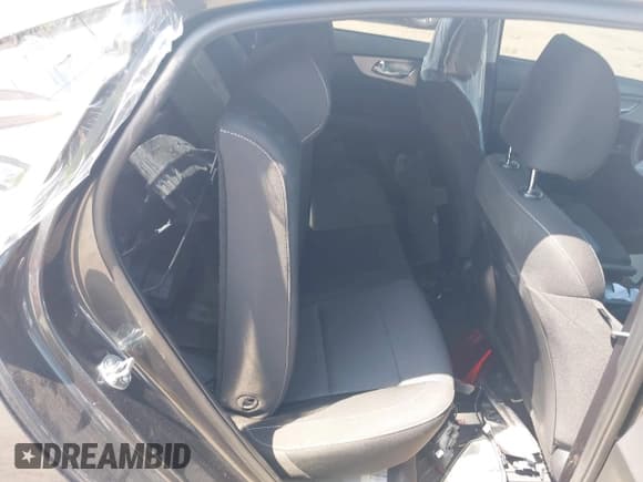 ✅ 2024 Kia Forte LXS • VIN: 3KPF24AD8RE762302 • Lot: 42116508. Wystawiony na IAAI z przebiegiem 9 563 mil. Bezpłatny archiwum sprzedaży aukcyjnych z USA i szczegółowy raport historii pojazdu na DreamBid. Zdjęcie 8.