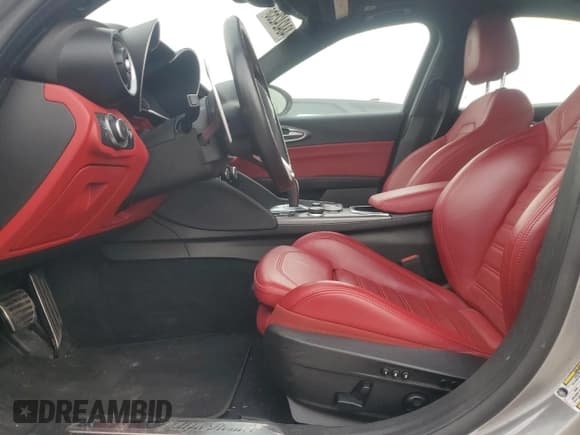 ✅ 2021 Alfa Romeo Giulia Ti • VIN: ZARFANBN5M7643959 • Lot: 48424255. Wystawiony na Copart z przebiegiem 62 075 mil. Bezpłatny archiwum sprzedaży aukcyjnych z USA i szczegółowy raport historii pojazdu na DreamBid. Zdjęcie 7.