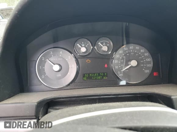 ✅ 2008 Mercury Milan Premier • VIN: 3MEHM02148R602813 • Lot: 68064454. Wystawiony na Copart z przebiegiem 121 307 mil. Bezpłatny archiwum sprzedaży aukcyjnych z USA i szczegółowy raport historii pojazdu na DreamBid. Zdjęcie 9.