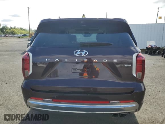 ✅ 2023 Hyundai Palisade Calligraphy • VIN: KM8R7DGE1PU628370 • Лот: 54035924. Опубликован ранее на Copart с пробегом 4 121 миль. Бесплатный доступ к архиву аукционных продаж из США и подробный отчёт об истории автомобиля на DreamBid. Изображение 6.