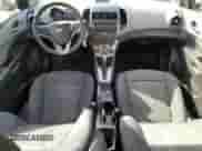 2014 Chevrolet Sonic LT z VIN 1G1JC5SH9E4165775, wystawiony jako Copart lot #73104784 z przebiegiem 109 625 mil mil oraz Czysty tytuł • Clean title. Historia ofert i sprzedaży dostępna na DreamBid. Obrazek 8.