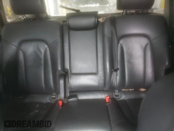 ✅ 2008 Audi Q7 Premium • VIN: WA1BV74L38D018627 • Лот: 45811705. Опубликован ранее на Copart с пробегом 219 233 миль. Бесплатный доступ к архиву аукционных продаж из США и подробный отчёт об истории автомобиля на DreamBid. Изображение 10.