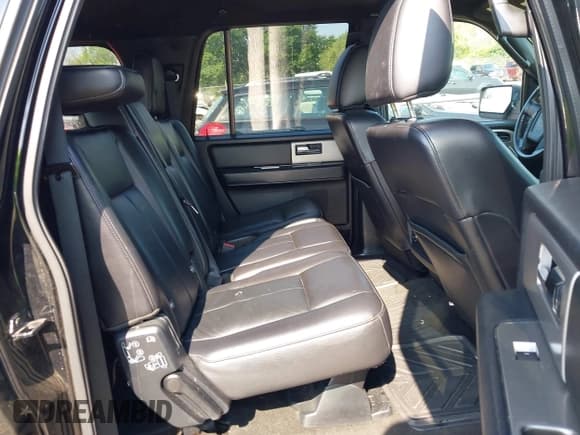 ✅ 2016 Ford Expedition Max XLT • VIN: 1FMJK1JT3GEF25849 • Lot: 42711714. Wystawiony na IAAI z przebiegiem 166 658 mil. Bezpłatny archiwum sprzedaży aukcyjnych z USA i szczegółowy raport historii pojazdu na DreamBid. Zdjęcie 8.