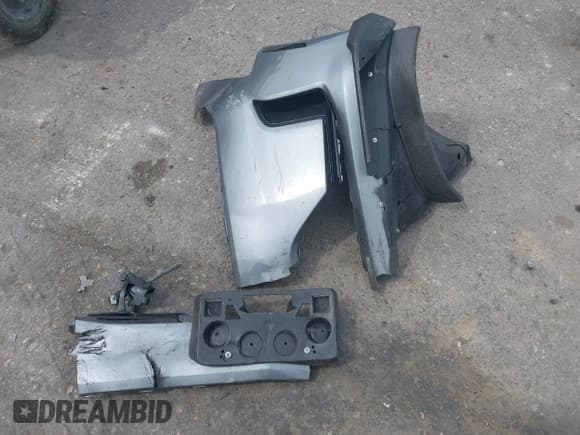 ✅ 2015 Chevrolet Traverse LT • VIN: 1GNKRHKD9FJ198777 • Lot: 42926991. Listed on IAAI with 153,634 mi. Free auction sales archive from the USA and detailed vehicle history report at DreamBid. Image 12.