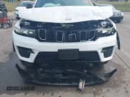 ✅ 2024 Jeep Grand Cherokee Altitude • VIN: 1C4RJHAG6RC247310 • Лот: 43149726. Опубликован ранее на IAAI с пробегом 6 220 миль. Бесплатный доступ к архиву аукционных продаж из США и подробный отчёт об истории автомобиля на DreamBid. Изображение 6.