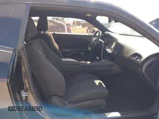 2015 Dodge Challenger SXT z VIN 2C3CDZAG3FH709256, wystawiony jako IAAI lot #43387205 z przebiegiem 112 816 mil mil oraz . Historia ofert i sprzedaży dostępna na DreamBid. Obrazek 5.