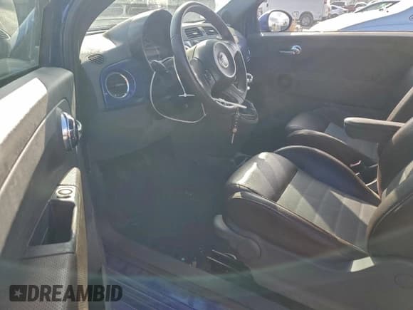 ✅ 2012 FIAT 500 Sport • VIN: 3C3CFFBR6CT332160 • Lot: 95911095. Wystawiony na Copart z przebiegiem 138 599 mil. Bezpłatny archiwum sprzedaży aukcyjnych z USA i szczegółowy raport historii pojazdu na DreamBid. Zdjęcie 8.