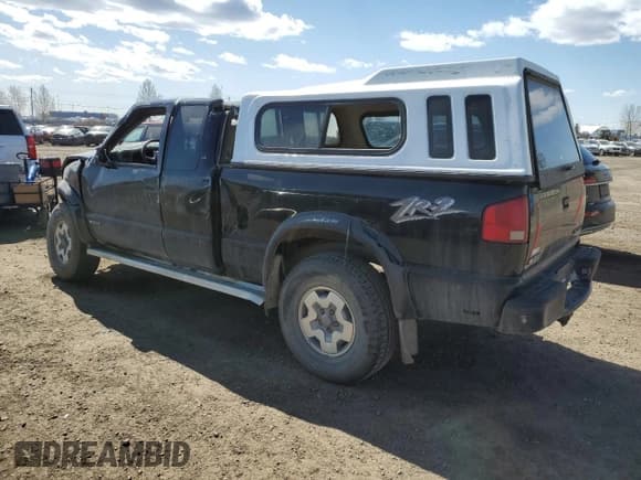 ✅ 2002 Chevrolet S-10 LS • VIN: 1GCCT19W428192836 • Лот: 52183955. Опубликован ранее на Copart с пробегом 119 300 миль. Бесплатный доступ к архиву аукционных продаж из США и подробный отчёт об истории автомобиля на DreamBid. Изображение 2.
