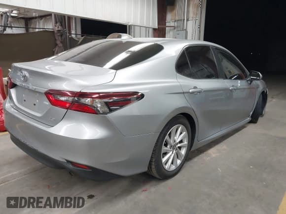 ✅ 2024 Toyota Camry LE • VIN: 4T1C11AK7RU226196 • Лот: 43483021. Опубликован ранее на IAAI с пробегом 31 031 миль. Бесплатный доступ к архиву аукционных продаж из США и подробный отчёт об истории автомобиля на DreamBid. Изображение 4.