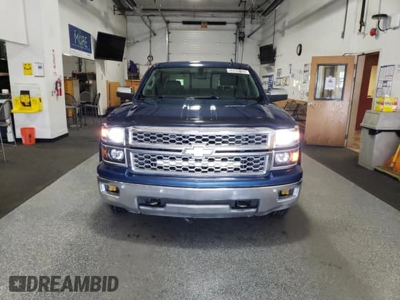 ✅ 2015 Chevrolet Silverado 1500 LTZ • VIN: 3GCUKSEC9FG234538 • Lot: 58869105. Wystawiony na Copart z przebiegiem 149 498 mil. Bezpłatny archiwum sprzedaży aukcyjnych z USA i szczegółowy raport historii pojazdu na DreamBid. Zdjęcie 5.