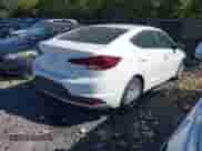 2019 Hyundai Elantra SE z VIN 5NPD74LF9KH425730, wystawiony jako IAAI lot #43339424 z przebiegiem 173 123 mil mil oraz . Historia ofert i sprzedaży dostępna na DreamBid. Obrazek 4.