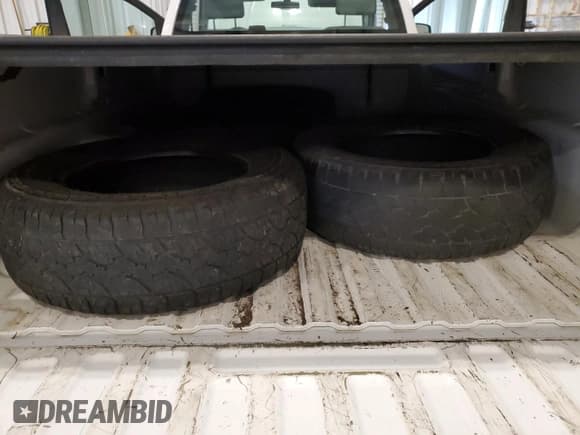 ✅ 2016 Chevrolet Silverado 1500 Work Truck • VIN: 1GCNCNEHXGZ115350 • Лот: 63740095. Опубликован ранее на Copart с пробегом 292 259 миль. Бесплатный доступ к архиву аукционных продаж из США и подробный отчёт об истории автомобиля на DreamBid. Изображение 10.