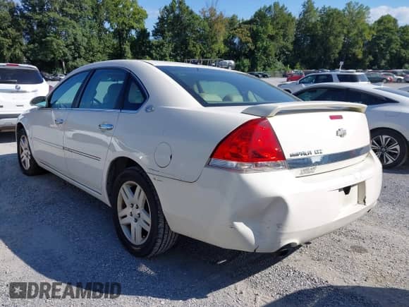 2007 Chevrolet Impala LTZ z VIN 2G1WU58R179249530, wystawiony jako IAAI lot #43093607 z przebiegiem 157 076 mil mil oraz . Historia ofert i sprzedaży dostępna na DreamBid. Obrazek 6.