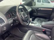 ✅ 2014 Audi Q7 Prestige • VIN: WA1WMAFE6ED009965 • Lot: 71056345. Wystawiony na Copart z przebiegiem 226 697 mil. Bezpłatny archiwum sprzedaży aukcyjnych z USA i szczegółowy raport historii pojazdu na DreamBid. Zdjęcie 11.