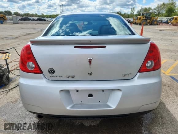 ✅ 2010 Pontiac G6 • VIN: 1G2ZA5EN7A4165807 • Lot: 70296405. Listed on Copart with 184,435 mi. Free auction sales archive from the USA and detailed vehicle history report at DreamBid. Image 6.