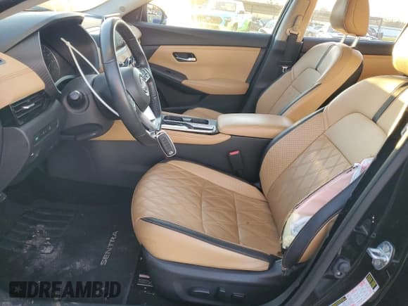 ✅ 2024 Nissan Sentra SV • VIN: 3N1AB8CV1RY279033 • Lot: 86709574. Listed on Copart with 10,873 mi. Free auction sales archive from the USA and detailed vehicle history report at DreamBid. Image 7.