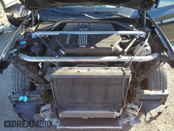 ✅ 2020 BMW X4 M Competition • VIN: 5YMUJ0C00LLU67178 • Lot: 73831723. Wystawiony na Copart z przebiegiem 36 724 mil. Bezpłatny archiwum sprzedaży aukcyjnych z USA i szczegółowy raport historii pojazdu na DreamBid. Zdjęcie 13.